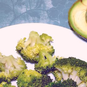 Healthy Recipe: Avocado and Broccoli Salad